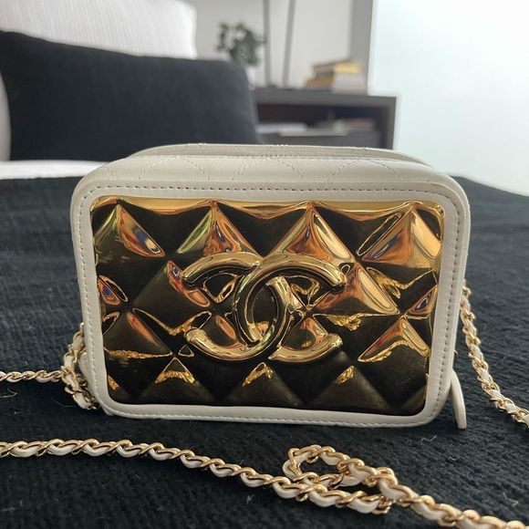 Chanel handbag.  - Picture 1 of 6